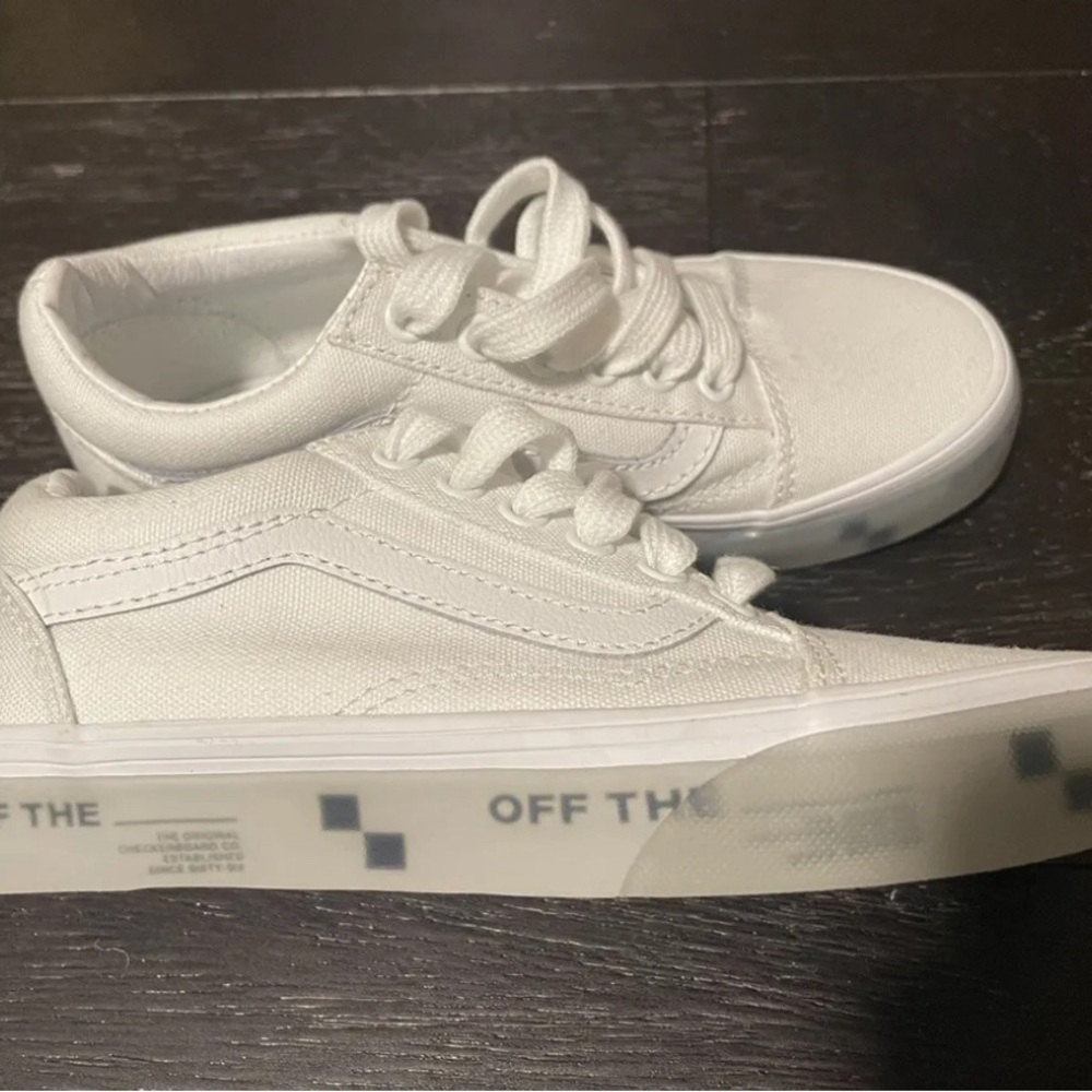 Vans off the wall white canvas sneaker shoes stylish NEW 1 Clear Soles Low Top